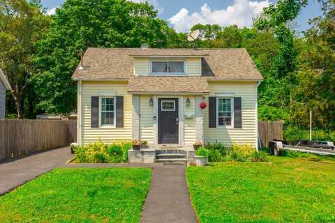 37 Andrew Avenue, Islip Terrace, NY 11752