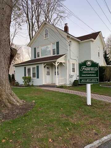 100 North Country Road, Miller Place, NY 11764