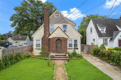 98 Lawrence Avenue, Lynbrook, NY 11563