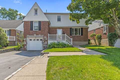 8 Walnut Road, East Rockaway, NY 11518