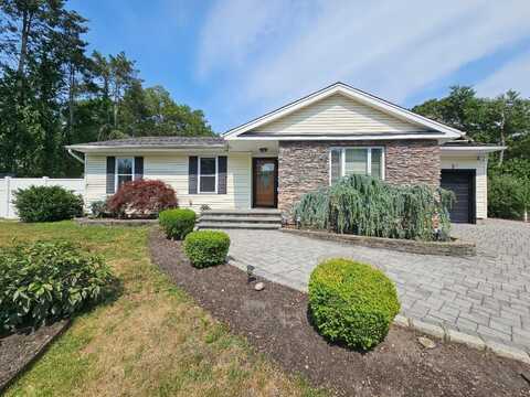 143 N Summit Avenue, Patchogue, NY 11772