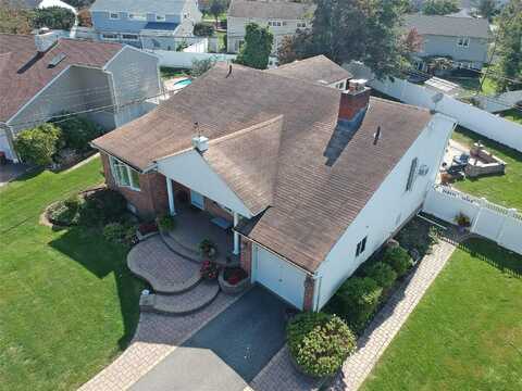 14 Tacoma Lane, Syosset, NY 11791