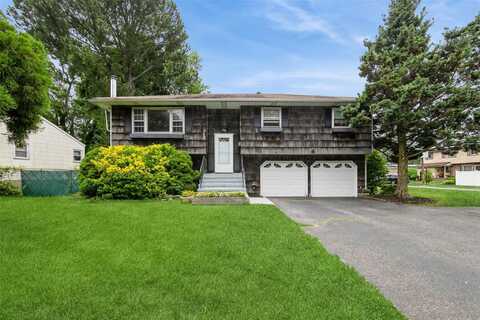 180 Hunter Avenue, North Babylon, NY 11703