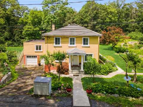 123 Pleasant Road, Lake Peekskill, NY 10537