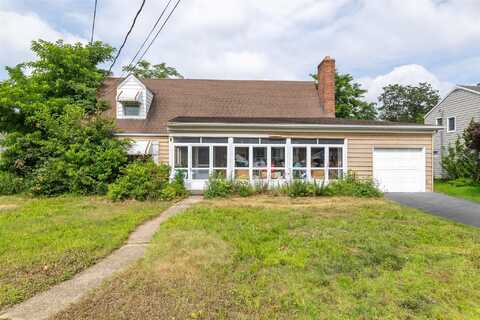7 Amherst Place, Massapequa, NY 11758