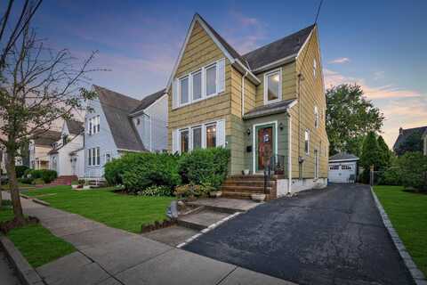 24 Carstairs Road, Valley Stream, NY 11581