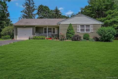 625 Glenn Road, Southold, NY 11971