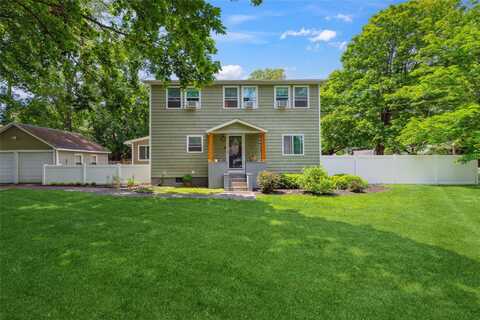 18 Carman Boulevard, Brookhaven, NY 11719