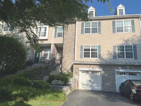 890 Huntington Drive, Fishkill, NY 12524