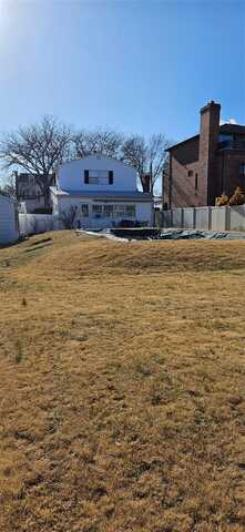 undefined, Whitestone, NY 11357
