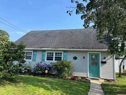 12 Florida Avenue, Copiague, NY 11726