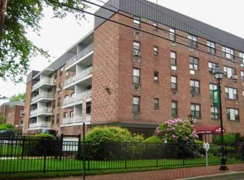 124 Smith Street, Freeport, NY 11520
