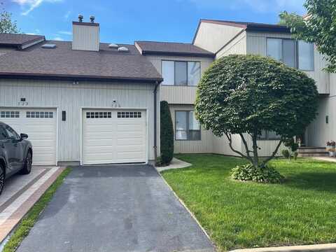 728 Woodland Estates Drive, Baldwin, NY 11510