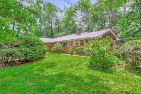 15 Carol Court, Dix Hills, NY 11746