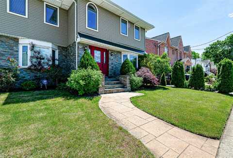3 Grant Avenue, Albertson, NY 11507