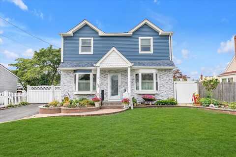 1015 Grand Boulevard, Westbury, NY 11590