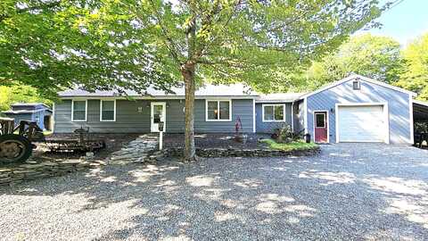 17 Ginger Lane, Farmingdale, ME 04344
