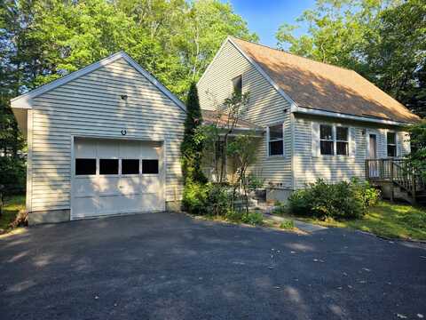 100 Woods Road, Falmouth, ME 04105