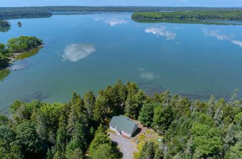 73 Taunton Bay Shores Road, Franklin, ME 04634