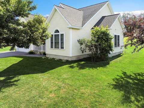 15 Fieldstone Drive, Augusta, ME 04330