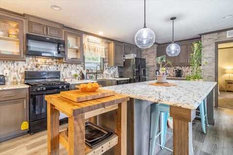 833 Sedgwick Ridge Road, Sedgwick, ME 04676