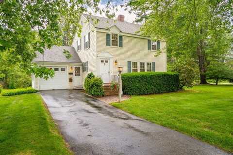 5 Phillips Road, Falmouth, ME 04105