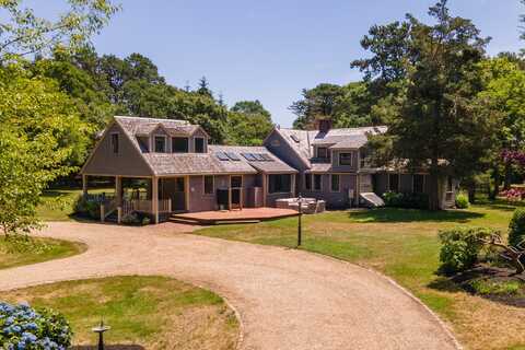15 Tamarack Lane, Oak Bluffs, MA 02557
