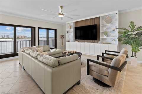 524 La Peninsula, NAPLES, FL 34113