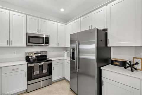 2937 Tardiff, NAPLES, FL 34120