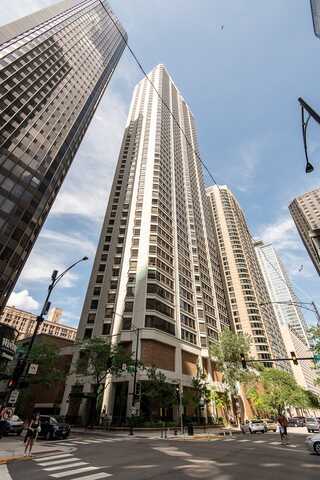 400 E Ohio Street, Chicago, IL 60611