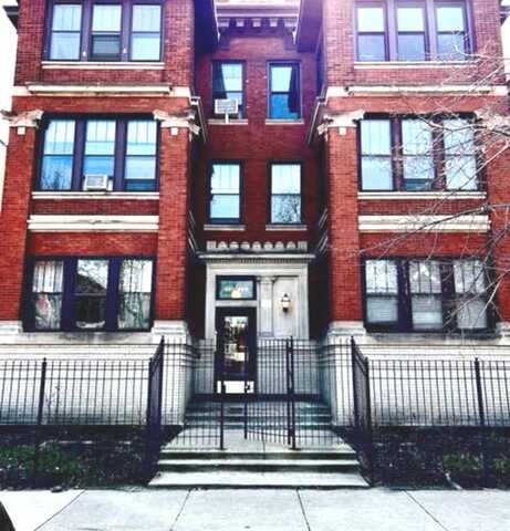 815 W BUENA Avenue, Chicago, IL 60613