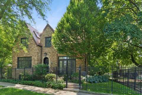 3045 W ARDMORE Avenue, Chicago, IL 60659