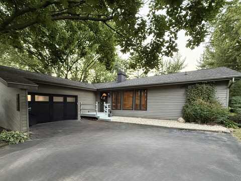 6412 Redbird Lane, Crystal Lake, IL 60012