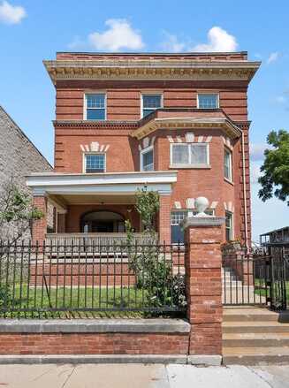 4541 S Forrestville Avenue, Chicago, IL 60653