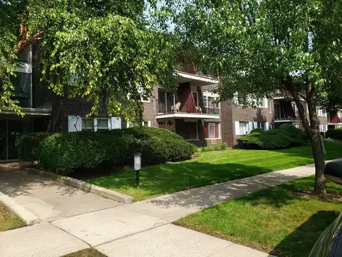 8710 Skokie Boulevard, Skokie, IL 60077