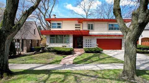 9018 S Oakley Avenue, Chicago, IL 60643
