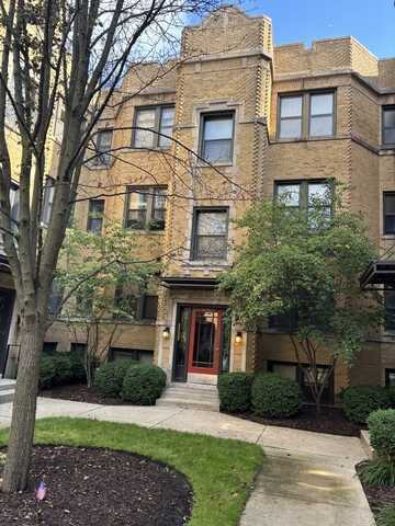 1358.5 W Estes Avenue, Chicago, IL 60626