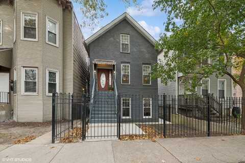 2076 N Campbell Avenue, Chicago, IL 60647