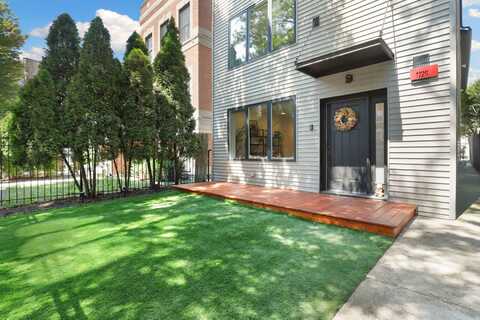 1726 W Huron Street, Chicago, IL 60622
