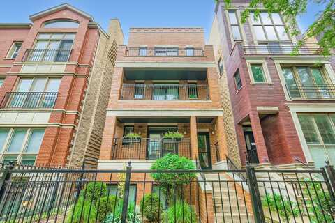 2941 N DAMEN Avenue, Chicago, IL 60618
