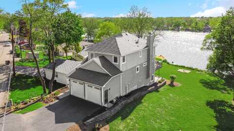 934 Robertson Road, South Elgin, IL 60177