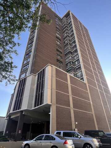 6325 N Sheridan Road, Chicago, IL 60660