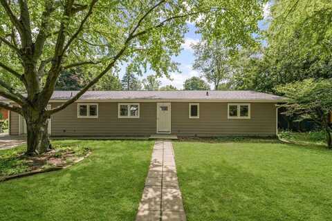 201 E Mumford Drive, Urbana, IL 61801