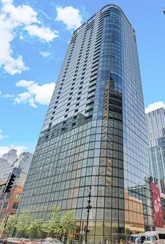 600 N Fairbanks Court, Chicago, IL 60611