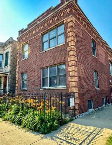 2751 N Campbell Avenue, Chicago, IL 60647