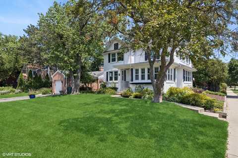 311 Wagner Road, Northfield, IL 60093