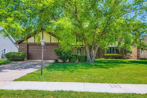 3825 Charlemagne Drive, Hoffman Estates, IL 60192