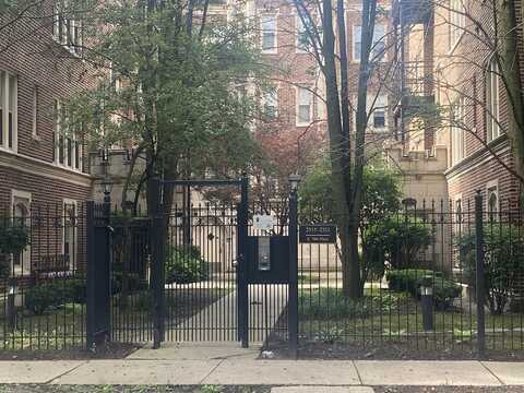 2319 E 70th Place, Chicago, IL 60649
