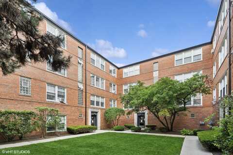 2424 W Farragut Avenue, Chicago, IL 60625