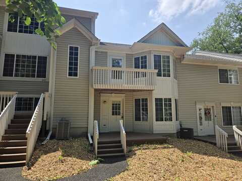 250 W Whispering Oaks Lane, Round Lake, IL 60073